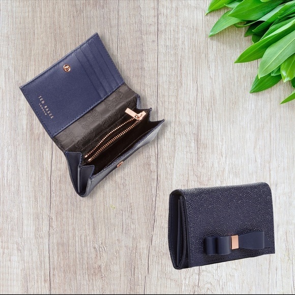 Ted Baker Handbags - Ted Baker
Leonyy Mini Bow Leather Wallet